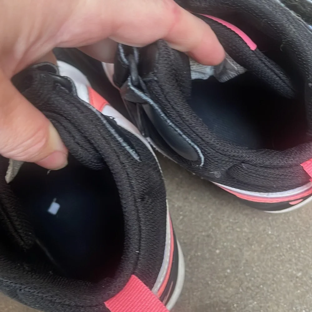 Nike court Borough Sneakers! Youth 3.5